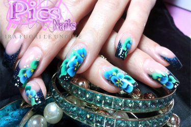 micro decorazione unghie floreale pics nails (en)